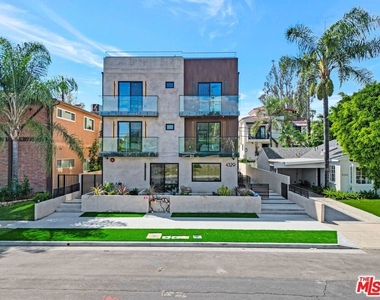 4329 Radford Avenue - Photo Thumbnail 17