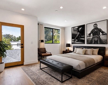 4329 Radford Avenue - Photo Thumbnail 6