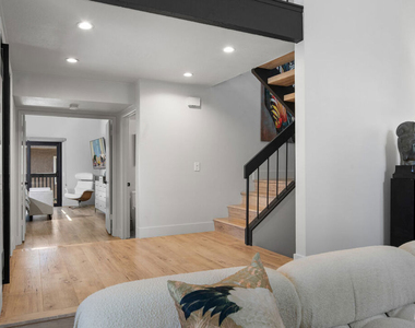24946 Ravenswood - Photo Thumbnail 15