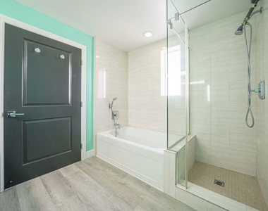 970 S St Andrews Place - Photo Thumbnail 23