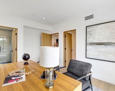 4329 Radford Avenue - Photo Thumbnail 24