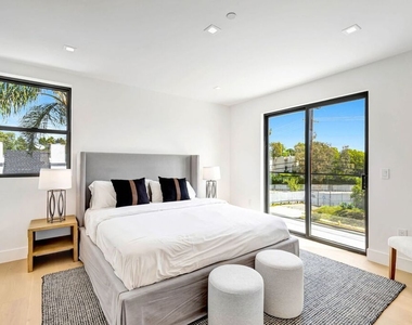4329 Radford Avenue - Photo Thumbnail 19