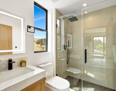 4329 Radford Avenue - Photo Thumbnail 25