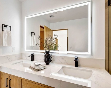 4329 Radford Avenue - Photo Thumbnail 21