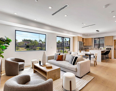 4329 Radford Avenue - Photo Thumbnail 2