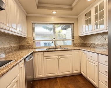 21 Oaktree Lane - Photo Thumbnail 8