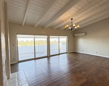 21 Oaktree Lane - Photo Thumbnail 2