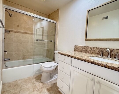 21 Oaktree Lane - Photo Thumbnail 13