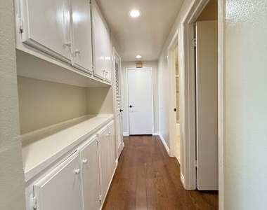 21 Oaktree Lane - Photo Thumbnail 14