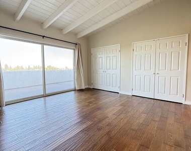 21 Oaktree Lane - Photo Thumbnail 11
