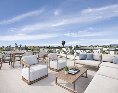 521 N Gramercy Place - Photo Thumbnail 1