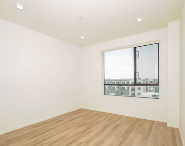 521 N Gramercy Place - Photo Thumbnail 7