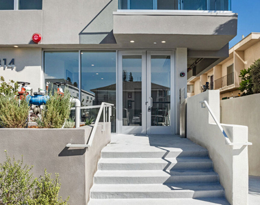1814 Federal Avenue - Photo Thumbnail 11