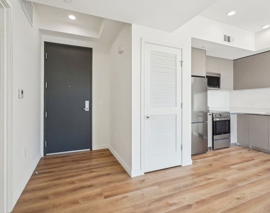 1814 Federal Avenue - Photo Thumbnail 1
