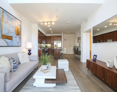 629 Traction Avenue - Photo Thumbnail 4