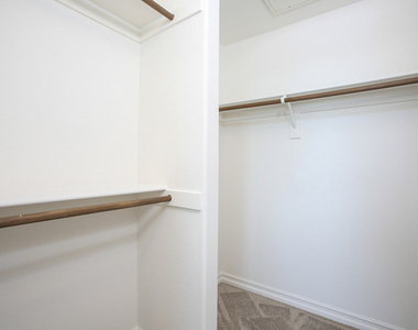 629 Traction Avenue - Photo Thumbnail 31