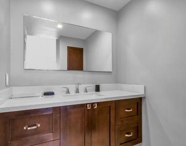 10501 Wilshire - Photo Thumbnail 9