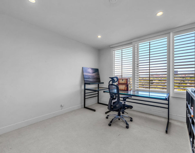 10501 Wilshire - Photo Thumbnail 13