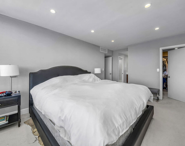 10501 Wilshire - Photo Thumbnail 12
