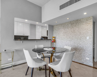 10501 Wilshire - Photo Thumbnail 5