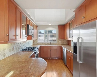 837 18th Street - Photo Thumbnail 5