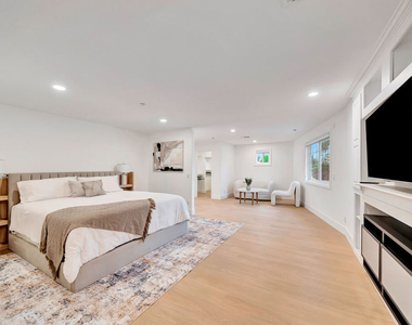 661 W Lemon Avenue - Photo Thumbnail 27