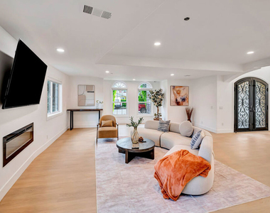 661 W Lemon Avenue - Photo Thumbnail 13