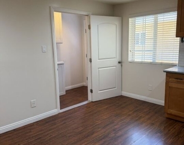 1314 Omelveny Avenue - Photo Thumbnail 6