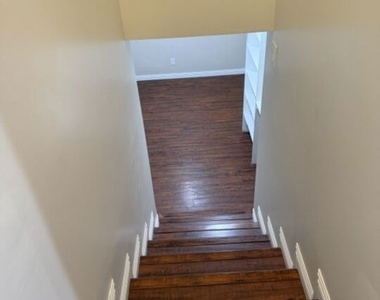 1314 Omelveny Avenue - Photo Thumbnail 10