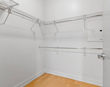 645 W 9th Street - Photo Thumbnail 14