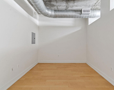 645 W 9th Street - Photo Thumbnail 10