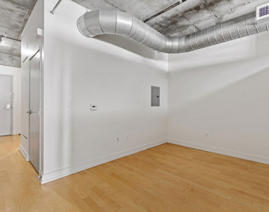 645 W 9th Street - Photo Thumbnail 9