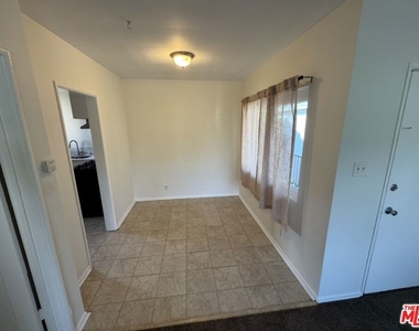 12204 Washington Place - Photo Thumbnail 10