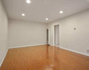 2604 S Garth Avenue - Photo Thumbnail 3