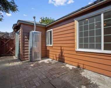 2604 S Garth Avenue - Photo Thumbnail 11