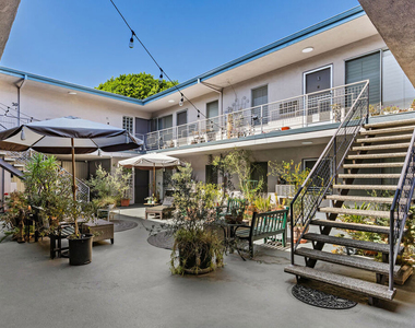 1152 N Poinsettia Place - Photo Thumbnail 4