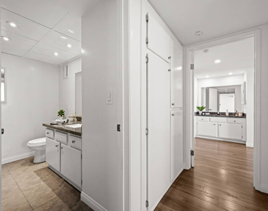 10535 Wilshire Boulevard - Photo Thumbnail 19