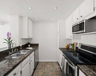 10535 Wilshire Boulevard - Photo Thumbnail 11
