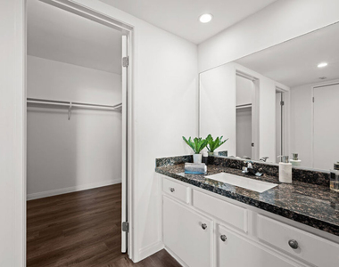 10535 Wilshire Boulevard - Photo Thumbnail 14