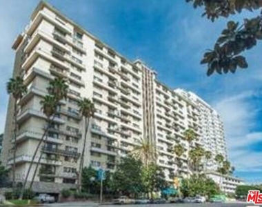 10535 Wilshire Boulevard - Photo Thumbnail 54