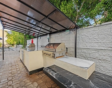 10535 Wilshire Boulevard - Photo Thumbnail 36