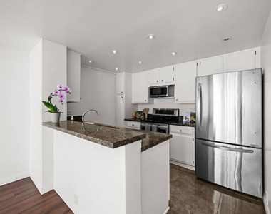 10535 Wilshire Boulevard - Photo Thumbnail 10