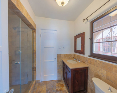 8232 Blackburn Avenue - Photo Thumbnail 12