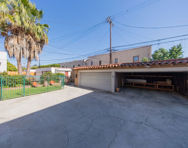 8232 Blackburn Avenue - Photo Thumbnail 17