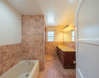 8232 Blackburn Avenue - Photo Thumbnail 7