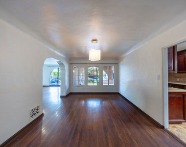 8232 Blackburn Avenue - Photo Thumbnail 3