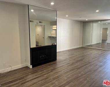 1351 N Crescent Heights - Photo Thumbnail 7