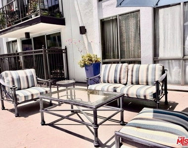 1351 N Crescent Heights - Photo Thumbnail 21
