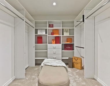 2302 Duxbury Circle - Photo Thumbnail 9