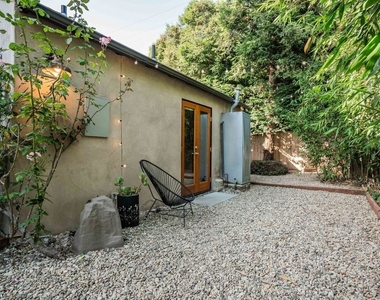2401 32nd Street - Photo Thumbnail 17